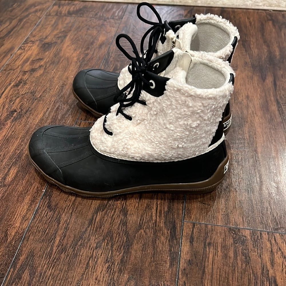 Sperry Syren Gulf Black Off White Sherpa Duck Boots Size 9 Women's STS87083 EUC
